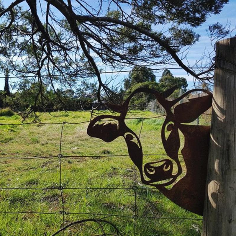 Elegant Metal Garden Art for Outdoor Spaces