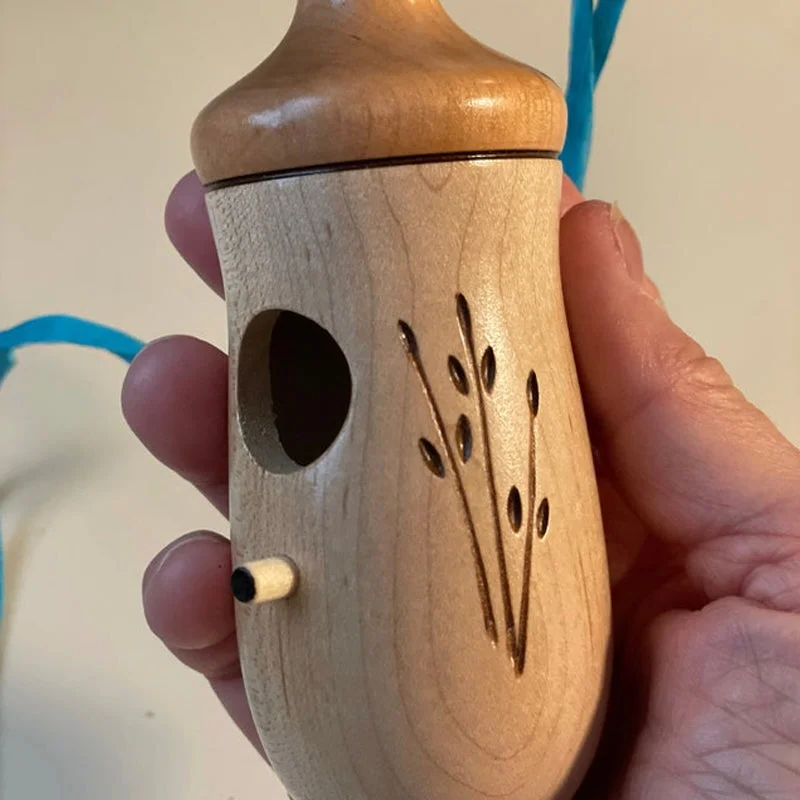 Handcrafted Wooden Hummingbird House - A Charming Gift for Nature Lovers