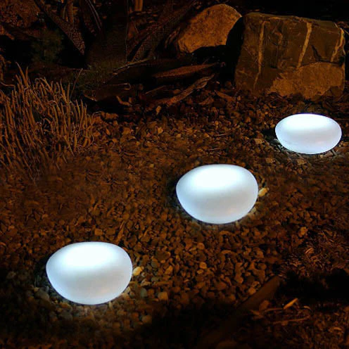 Solar Pebble LED Outdoor Landscape Light with Sandblasted Glass and ABS Housing